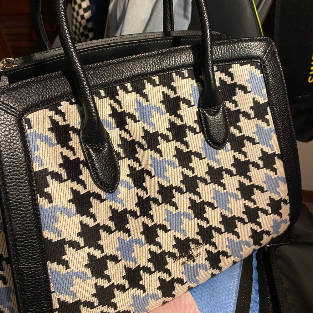 Kate Spade Large hand knit Houndstooth pattern satchel.